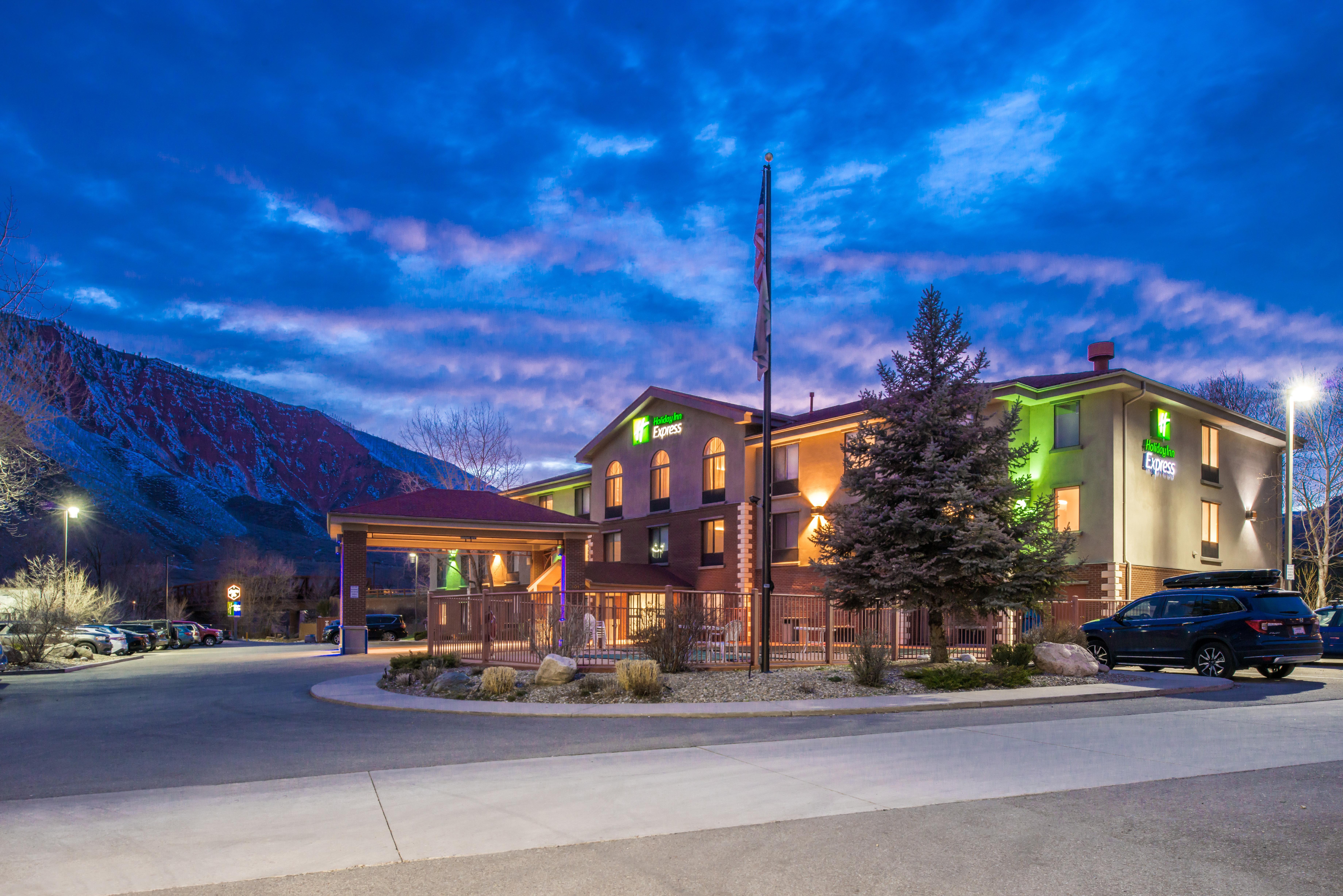Holiday Inn Express Glenwood Springs Aspen Area Exterior foto